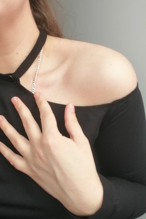 небанальный лонгслив