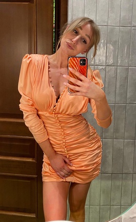 Красивое коктейльное  платье