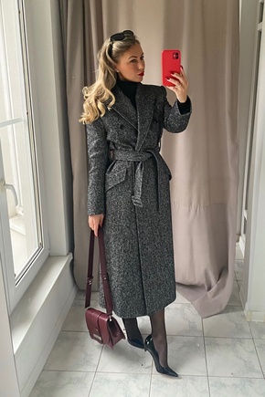 Стильная модель с небольшой коррекцией .