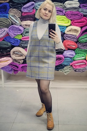 Маленькое теплое платье))