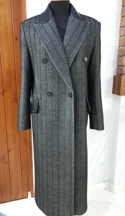 Строгое классическое пальто