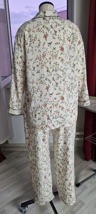 Красивая блуза для домашних и летних костюмов