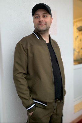 
                             
                                Бомбер Мэттью.
                                Обложка отзыва пользователя Анна Кротова
                             
                        