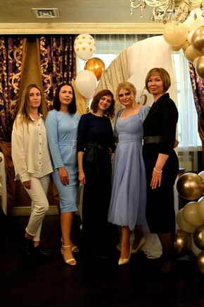 Элегантное платье.