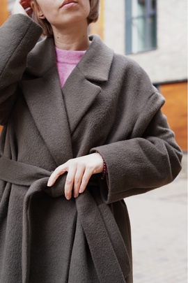 
                             
                                Пальто Мартина.
                                Обложка отзыва пользователя Николетта Архирейская
                             
                        