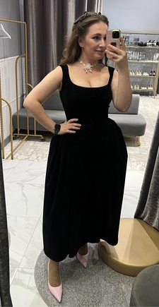 Стало роскошным вечерним образом