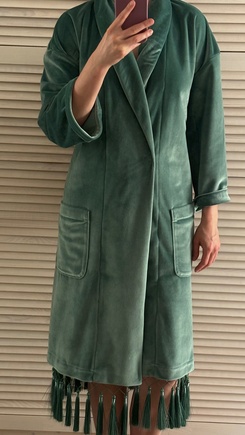 чуть укоротила и добавила кисти