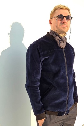 
                             
                                Бомбер Мэттью.
                                Обложка отзыва пользователя Пользователь 377957
                             
                        