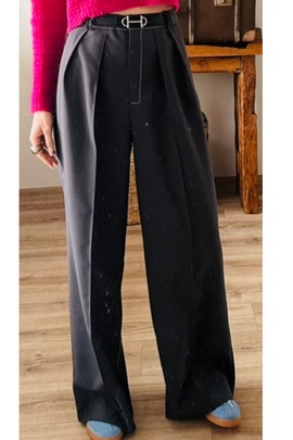 
                             
                                Брюки Дафна.
                                Обложка отзыва пользователя Пользователь 253195
                             
                        