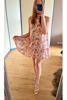 
                             
                                Дорис платье.
                                Обложка отзыва пользователя Дарья Исаева
                             
                        