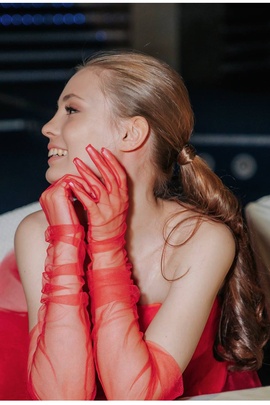 
                             
                                Галь перчатки.
                                Обложка отзыва пользователя Пользователь 304656
                             
                        