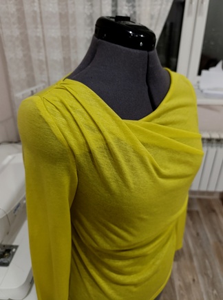 Супер эффектный лонгслив