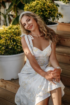 
                             
                                Лорейн платье.
                                Обложка отзыва пользователя Пользователь 106373
                             
                        