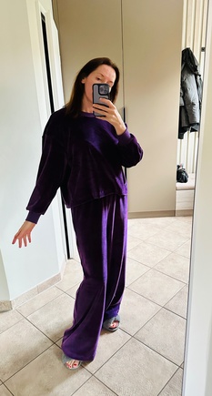 Свитшот Никки +брюки Мара: получился домашний костюм💜