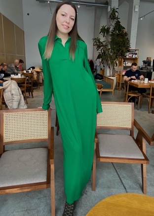 Красивое и необычно длинное платье