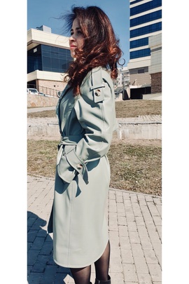 
                             
                                Тренчкот Абигейл.
                                Обложка отзыва пользователя Пользователь 60490
                             
                        