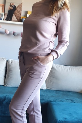 
                             
                                Джемпер Ника.
                                Обложка отзыва пользователя Пользователь 235105
                             
                        