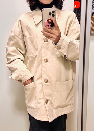 привлекательная свободная куртка