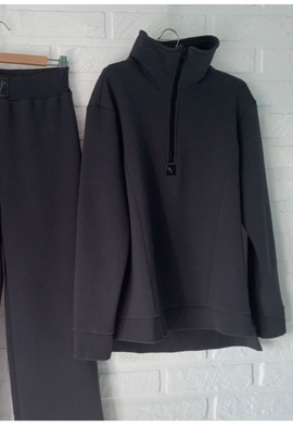 
                             
                                Худи Линдси.
                                Обложка отзыва пользователя Елена
                             
                        