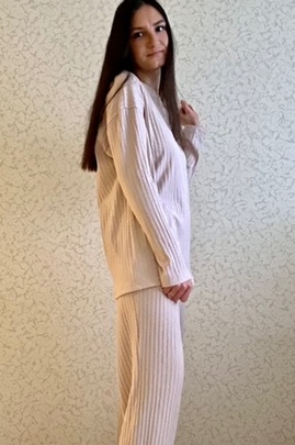 
                             
                                Джемпер Рута.
                                Обложка отзыва пользователя Пользователь 261112
                             
                        