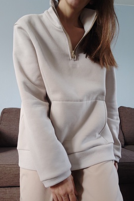 
                             
                                Худи Линдси.
                                Обложка отзыва пользователя Елена
                             
                        