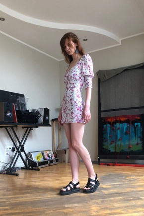 Замечательная модель, романтическое платье!