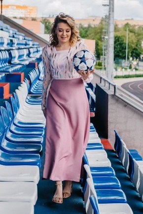 Женственно