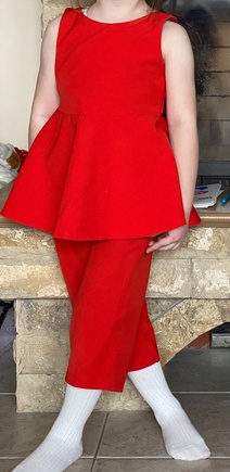 Сшила для дочки, она оценила. Носит уже 2 года 😄