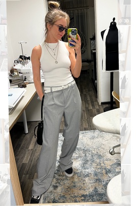 
                             
                                Брюки Карен.
                                Обложка отзыва пользователя sheshenina_anya
                             
                        