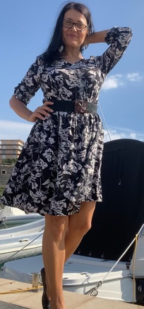 Платьев много не бывает