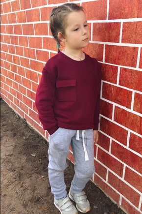 Младшая теперь тоже такой просит