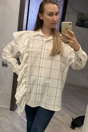 Синтия с воланом