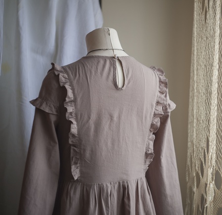 Очень романтичное и нежное. Сшила на одном дыхании!