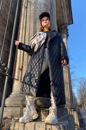 теплое стегпнное пальто