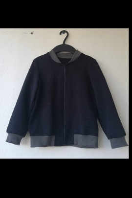 
                             
                                Бомбер Анри.
                                Обложка отзыва пользователя Светлана
                             
                        