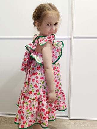 Замечательное, воздушное платье!)