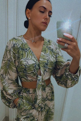 
                             
                                Блузка Люси.
                                Обложка отзыва пользователя Дина Зингерман
                             
                        