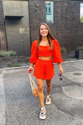 
                             
                                Эрмина блузка.
                                Обложка отзыва пользователя Helēna Bormane
                             
                        