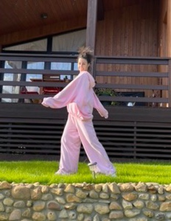 Не могу остановиться! У меня теперь есть это худи во всех цветах!!