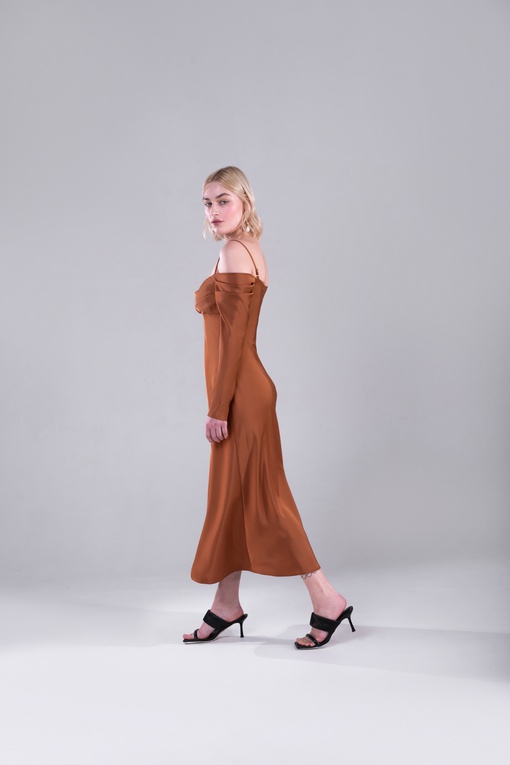 Леонсия платье