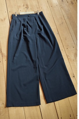 
                             
                                Брюки Дафна.
                                Обложка отзыва пользователя Елена
                             
                        