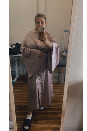 Красивый, но не самый удобный халат