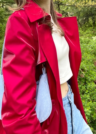 Яркий плащ изнутри и снаружи