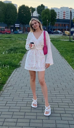 Хорошая !