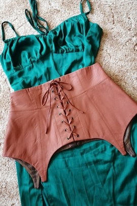 
                             
                                Дэнней баска.
                                Обложка отзыва пользователя Валерия Ливенцова
                             
                        