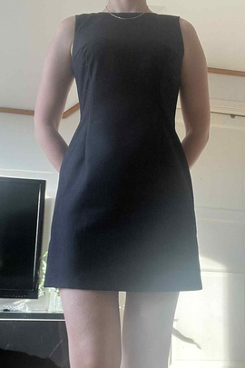 
                             
                                Lynne dress.
                                Обложка отзыва пользователя Charlotte
                             
                        