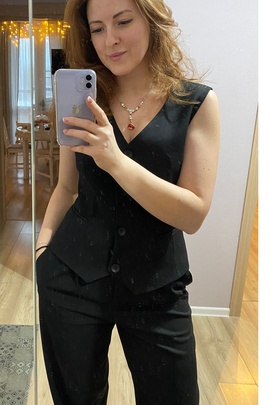 
                             
                                Жилет Лилиана.
                                Обложка отзыва пользователя Пользователь 363487
                             
                        