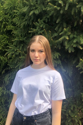 Отличная базовая футболка