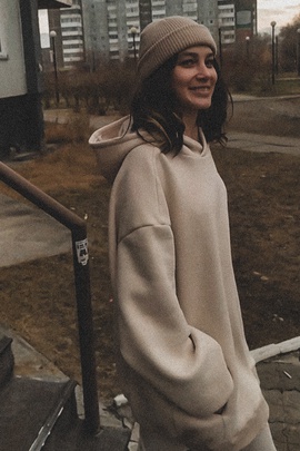 
                             
                                Худи Амина.
                                Обложка отзыва пользователя Visual_June
                             
                        