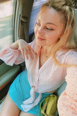 
                             
                                Блузка Люси.
                                Обложка отзыва пользователя Пользователь 30521
                             
                        